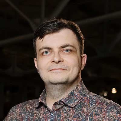 Максим Слесарев